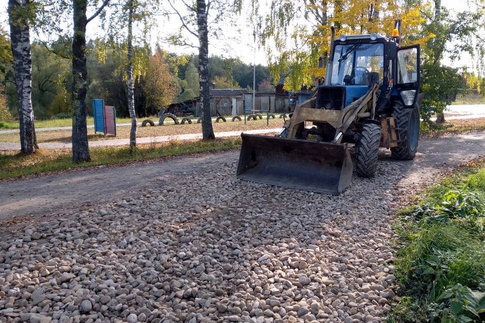 ТОСам из Кинешемского района выделили 330 тонн щебня на подсыпку дорог.