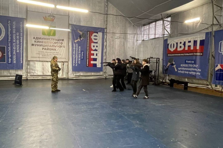 Клуб "Ратник" провел практические занятия для школьников из Кинешемского района. Клуб "Ратник" провел практические занятия для школьников из Кинешемского района.