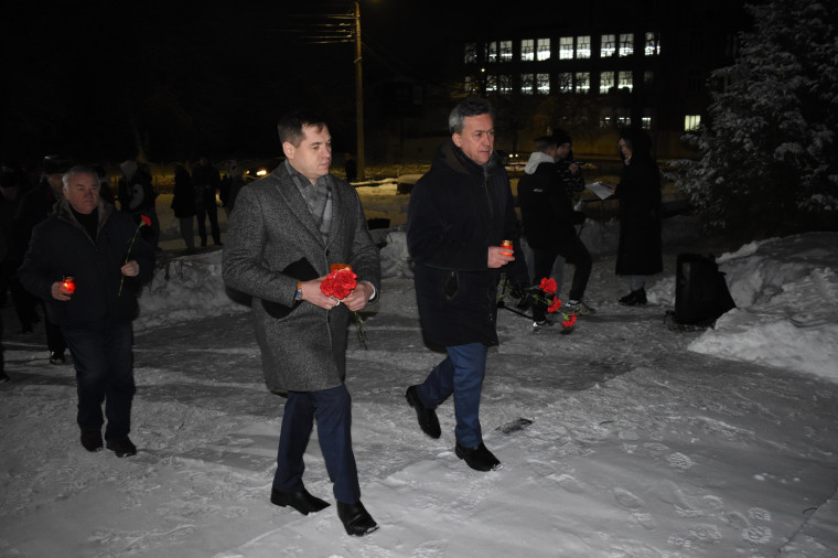 Глава Кинешемского района Александр Катаев принял участие в памятном мероприятии, посвященном 45-й годовщине ввода советских войск в Афганистан. Глава Кинешемского района Александр Катаев принял участие в памятном мероприятии, посвященном 45-й годовщине ввода советских войск в Афганистан.