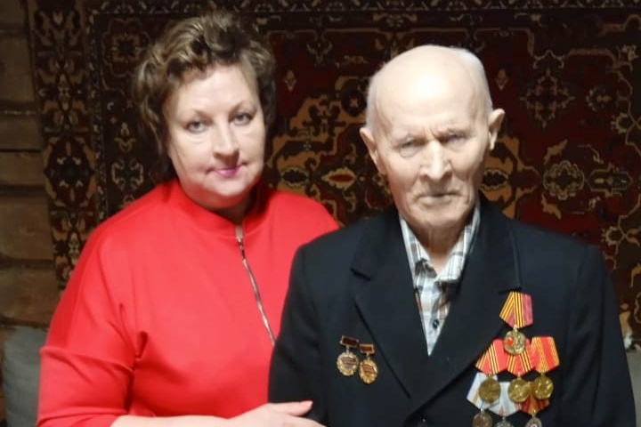 Жителю д.Луговое А.И.Васильеву вручена юбилейная медаль в честь 80-летия Победы. Жителю д.Луговое А.И.Васильеву вручена юбилейная медаль в честь 80-летия Победы.
