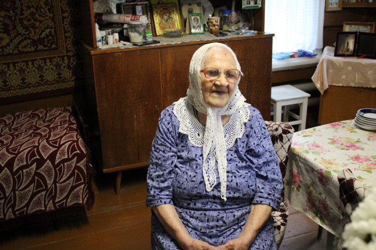 Глава Кинешемского района Александр Катаев поздравил со 100-летием жительницу с.Решма Евгению Анатольевну Зайцеву. Глава Кинешемского района Александр Катаев поздравил со 100-летием жительницу с.Решма Евгению Анатольевну Зайцеву.